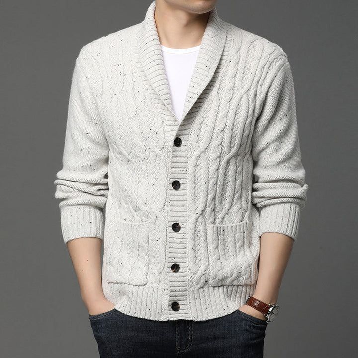 Maglione cardigan uomo invernale con motivo jacquard. Caldo, con bottoni, perfetto per moda maschile.