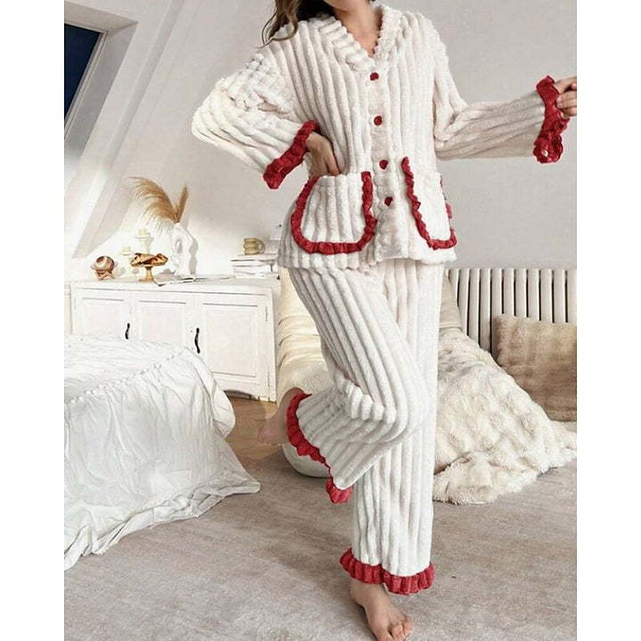 Set bianco a coste donna con volant sulla parte superiore e vita elasticizzata, stile fresco.