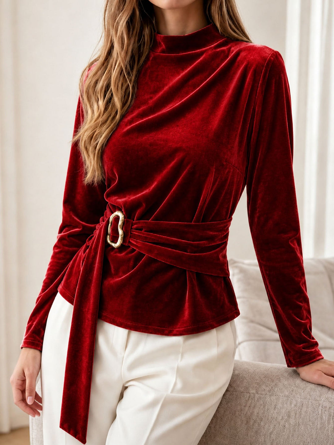 Top da donna a maniche lunghe, capo versatile per un look elegante o casual, adatto a tutte le occasioni.