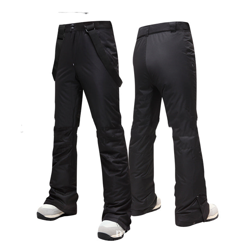 Modella indossa pantaloni sci donna neri, perfetti per escursionismo e attività outdoor.