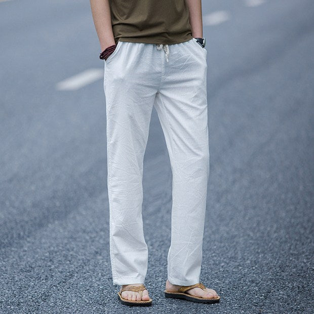 Pantaloni uomo, gamba dritta ampia, tinta unita. Abbigliamento streetwear casual per comfort e stile moderno. Ideali per il tempo libero.