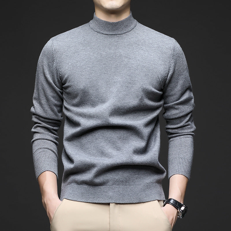 Maglione uomo elegante a mezza dolcevita slim fit, un capo essenziale per l'abbigliamento versatile.