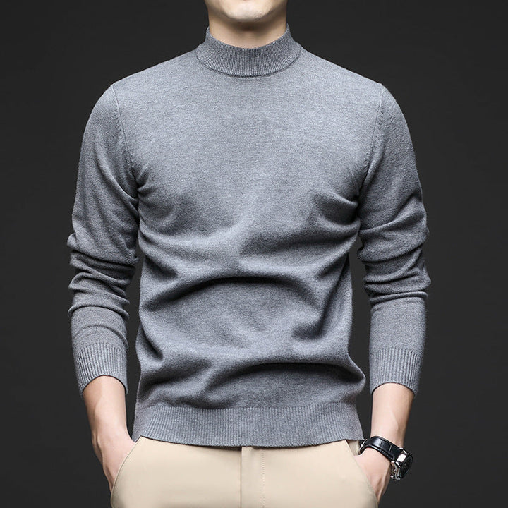 Maglione uomo elegante a mezza dolcevita slim fit, un capo essenziale per l'abbigliamento versatile.