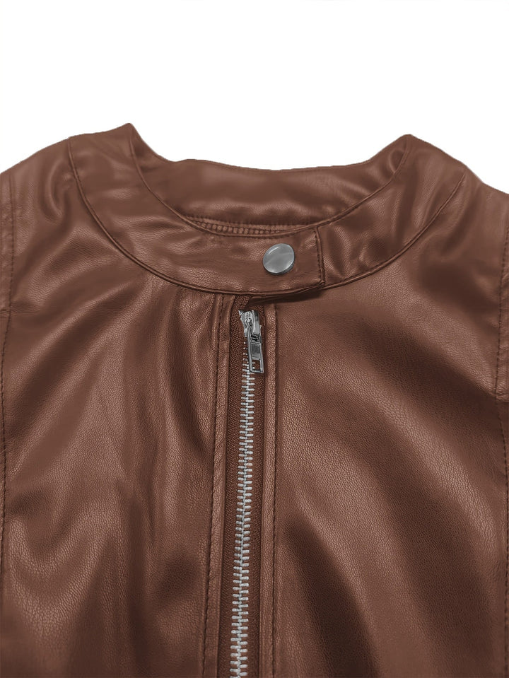 Giacca corta donna marrone con zip e dettagli raffinati. Outerwear elegante e versatile per ogni stagione.