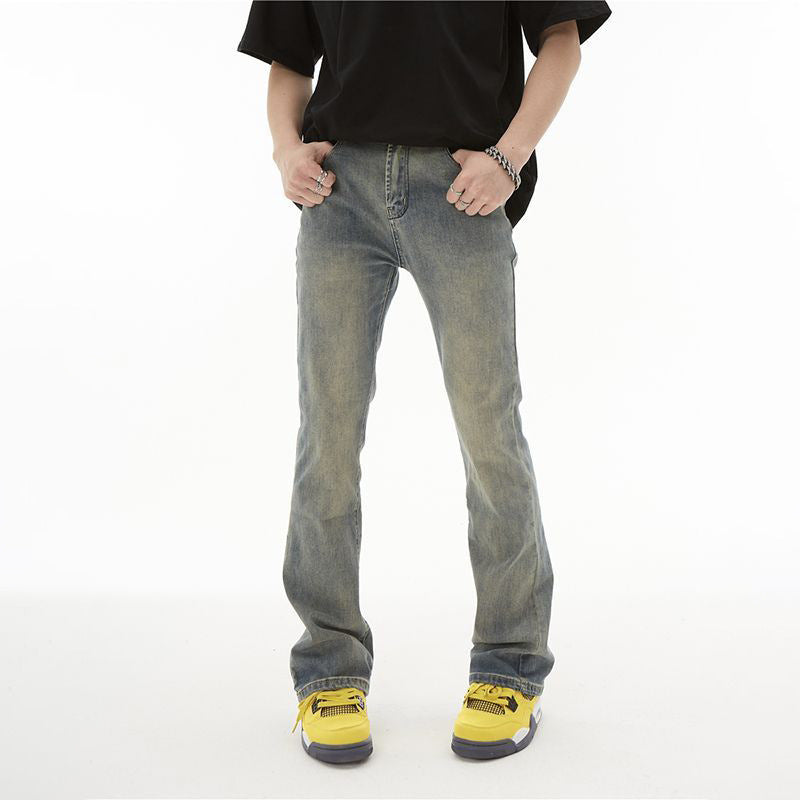 Jeans uomo grigi a gamba dritta con finitura lavata, ideali per un look casual e confortevole.