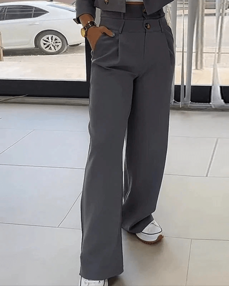 Blazer e pantaloni da donna grigi slim fit, tailleur elegante versatile per riunioni di lavoro e serate speciali.