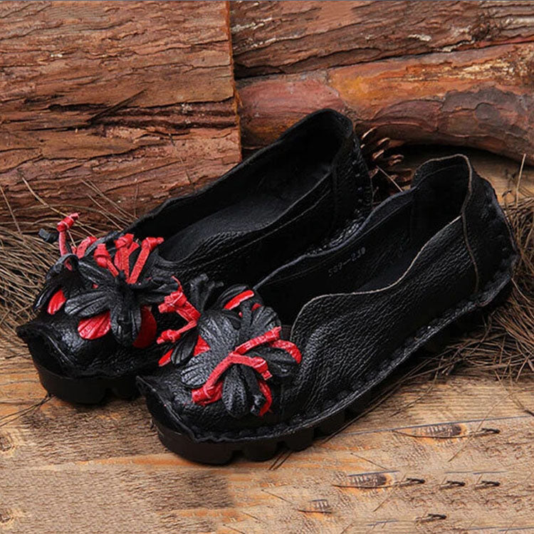 Scarpe da passeggio donna in pelle, stile floreale, assicurano comfort ed eleganza ad ogni passo.