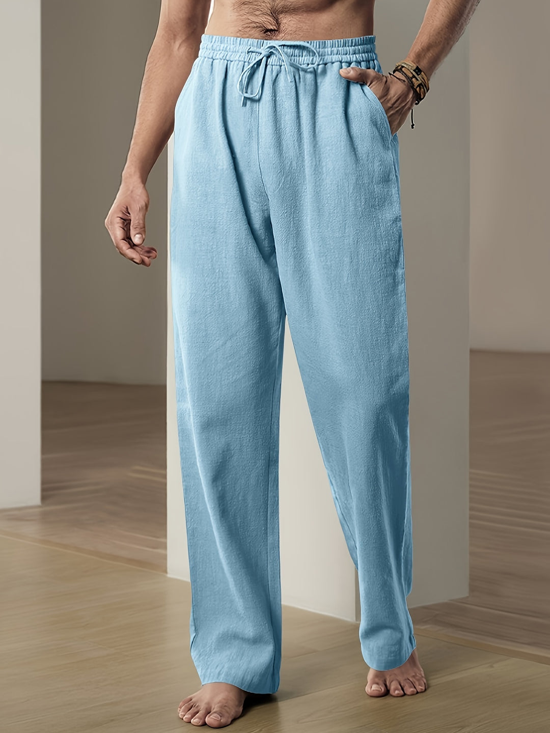 Pantaloni uomo casual tinta unita, abbigliamento estivo versatile, ideali per un outfit rilassato.