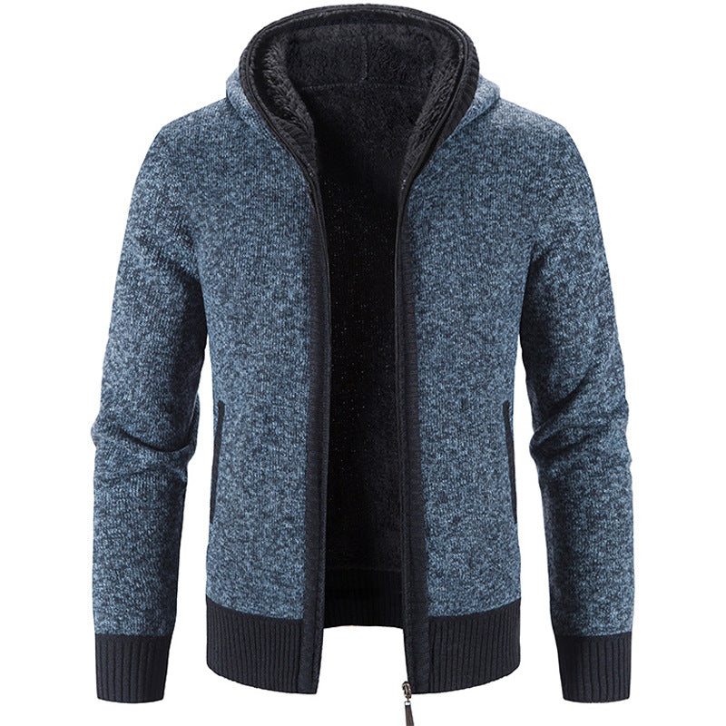 Elegante cardigan uomo con cappuccio e zip. Dona calore e comfort per un look casual trendy.