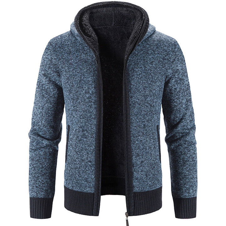 Elegante cardigan uomo con cappuccio e zip. Dona calore e comfort per un look casual trendy.