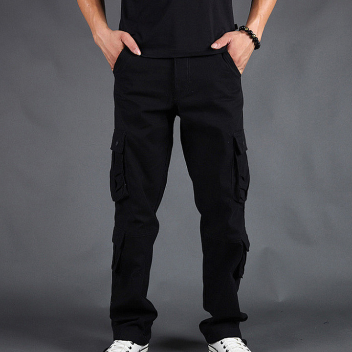 Pantaloni cargo uomo slim fit color khaki, ideali per abbigliamento casual e outdoor resistente.