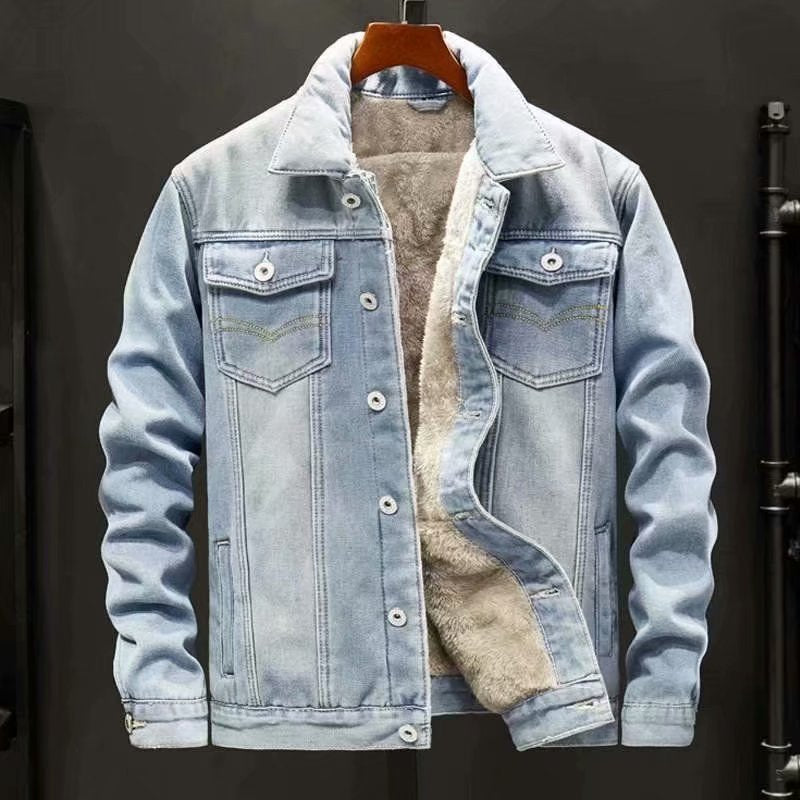 Nuova collezione: giacca in denim da uomo per primavera/autunno. Capo versatile per outfit casual chic.
