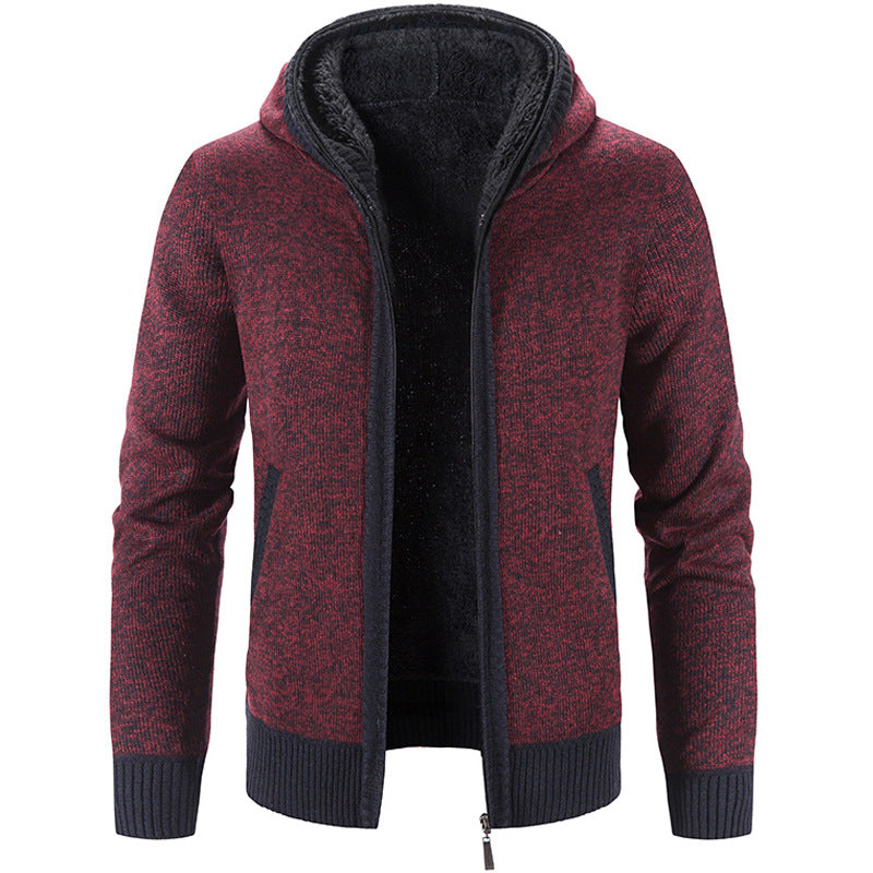 Cardigan uomo con zip e cappuccio, per abbigliamento casual. Comodo outerwear maschile e alla moda.