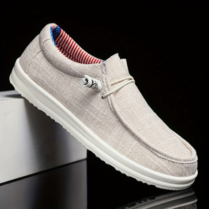 Scarpe slip-on uomo per massimo comfort e leggerezza. Calzature traspiranti, ideali per un look casual e moda uomo.