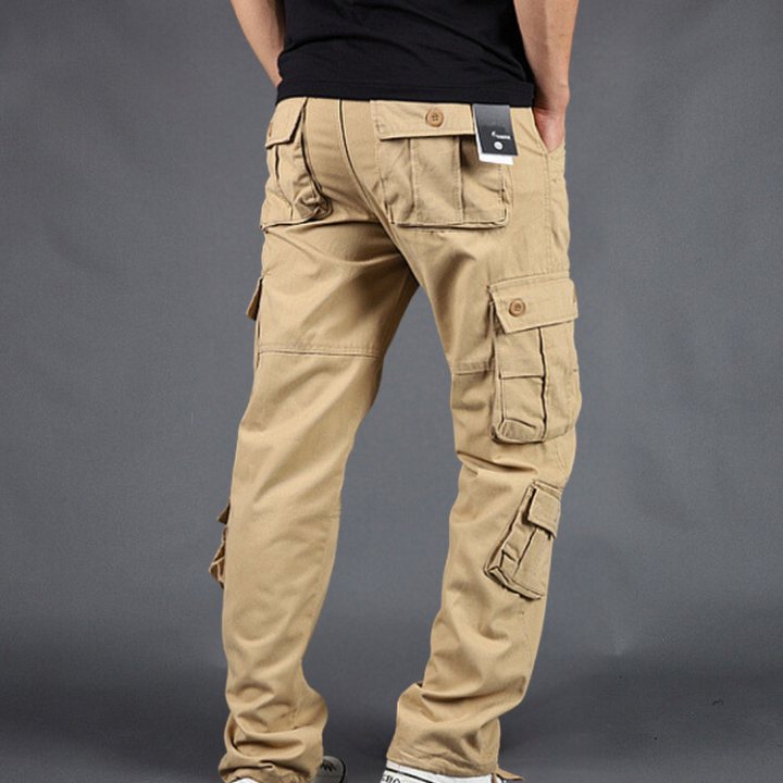 Pantaloni cargo uomo grigi slim fit per comfort, versatilità e un tocco di moda maschile.