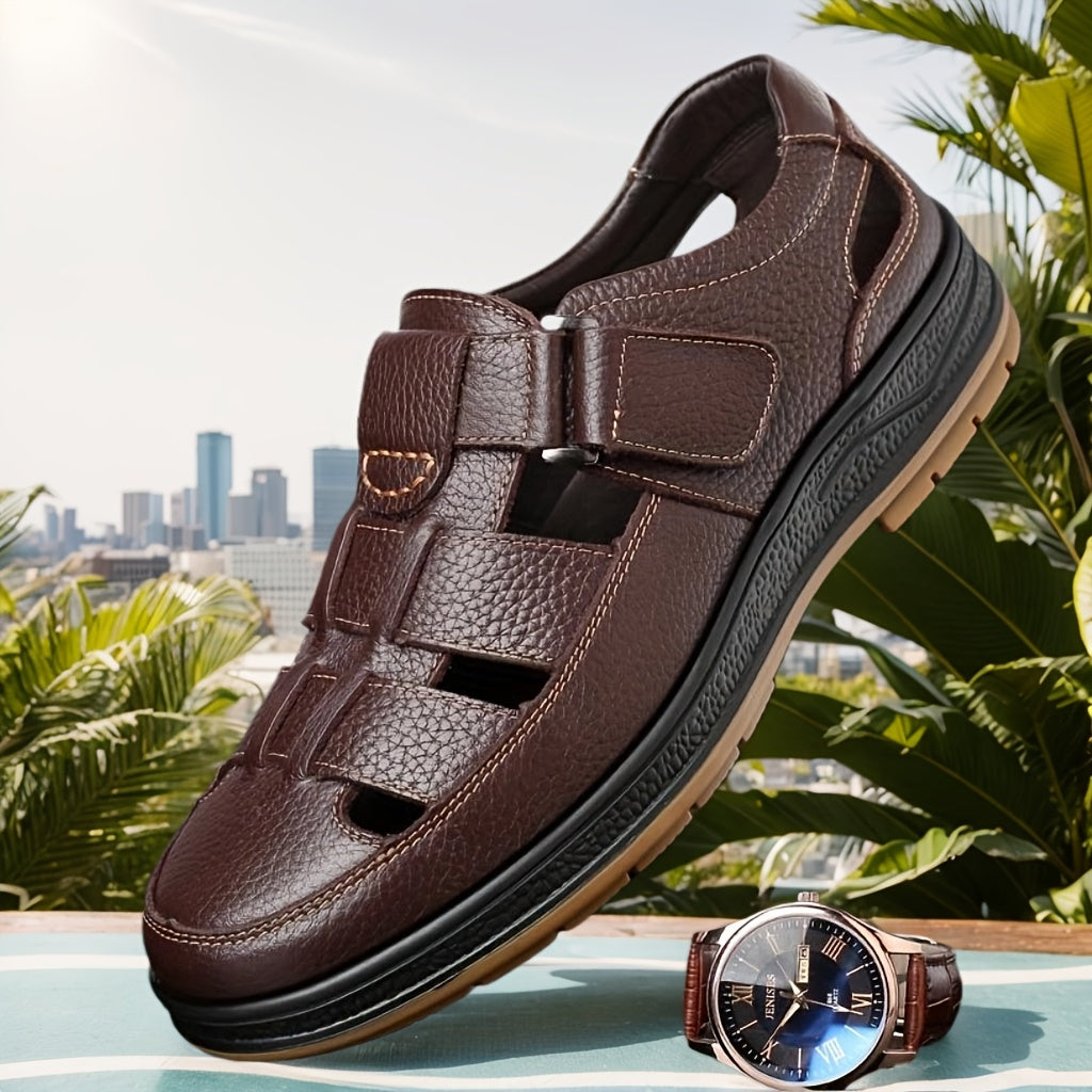 Sandali uomo eleganti in pelle, design aperto. Calzature estive casual e raffinate per ogni occasione.
