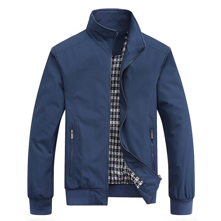 Giacca uomo impermeabile e antivento, perfetta per abbigliamento casual o elegante. Disponibile anche in taglie forti.