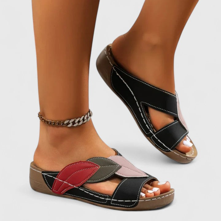 Sandali da donna comodi con zeppa, ideali per lunghe passeggiate. Scarpe estive ammortizzate e ortopediche.