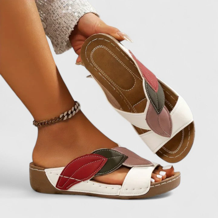 Sandali donna ortopedici con zeppa, plantare ammortizzato e supporto arco per un comfort estivo ottimale.