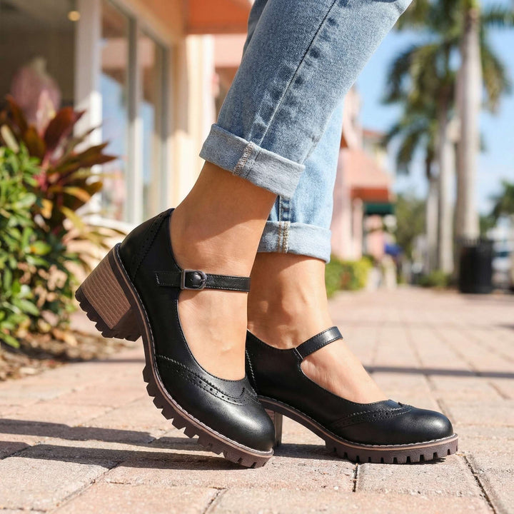 Moda femminile: Mary Jane retrò da donna con tacco comodo e cinturino, calzature autunnali versatili.