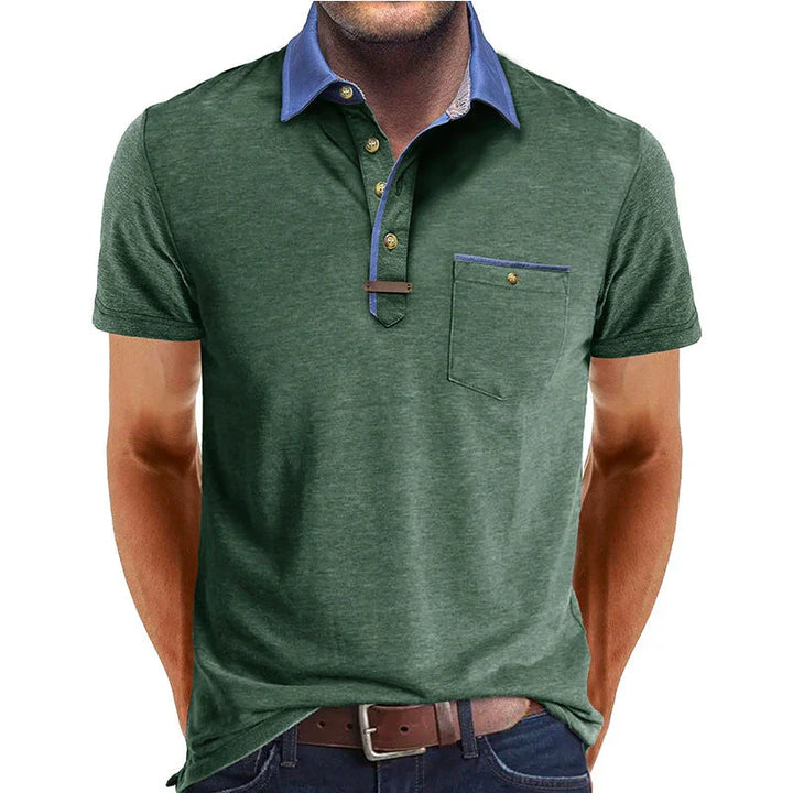 Polo donna versatile per smart casual, presenta un colletto a contrasto e un pratico taschino.