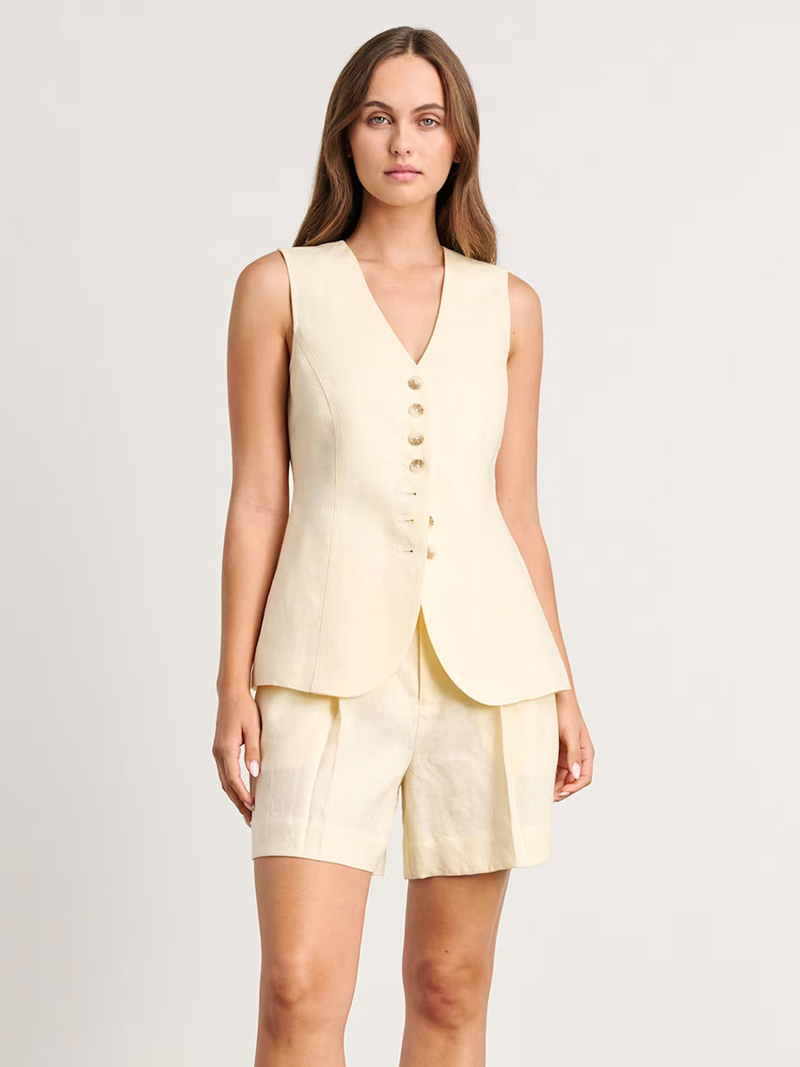 Set estivo donna due pezzi con gilet e shorts larghi, ideale per un abbigliamento traspirante primavera/estate.
