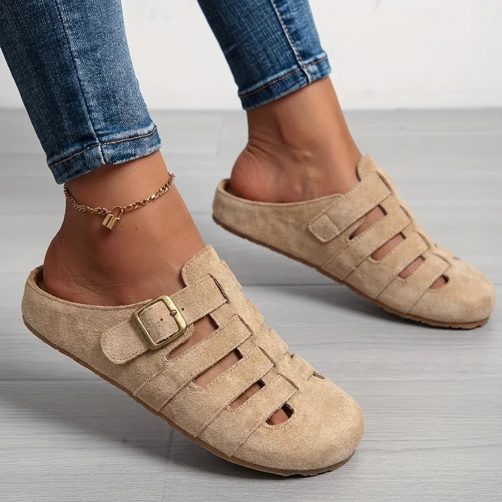Sabot donna estivi con fibbia regolabile per un comfort personalizzato, perfetti per l'estate.