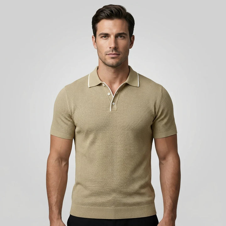 Polo da uomo in maglia a maniche corte, ideale per uno stile casual ed elegante.