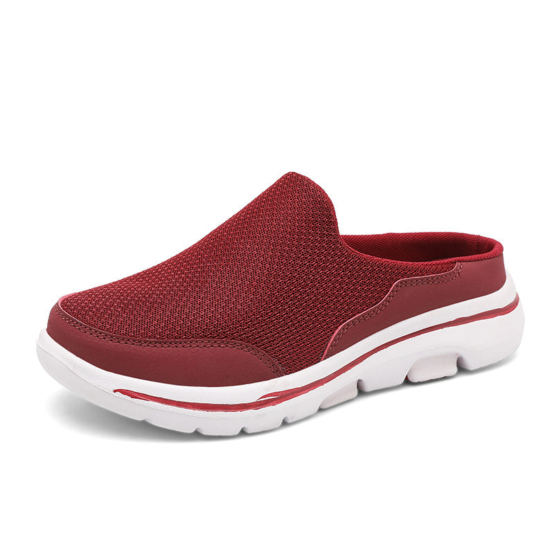 Pantofole da uomo ortopediche indossate. Comfort e stabilità antiscivolo per ogni attività in casa.