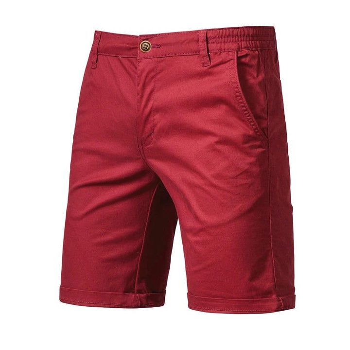 Pantaloncini uomo estivi, comodi e versatili, con tasche laterali e chiusura a bottone. Ideali per moda casual.