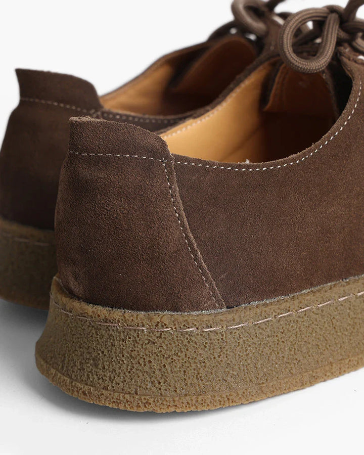 Scarpe basse uomo: mocassini loafers con suola crepe per massimo comfort e aderenza.