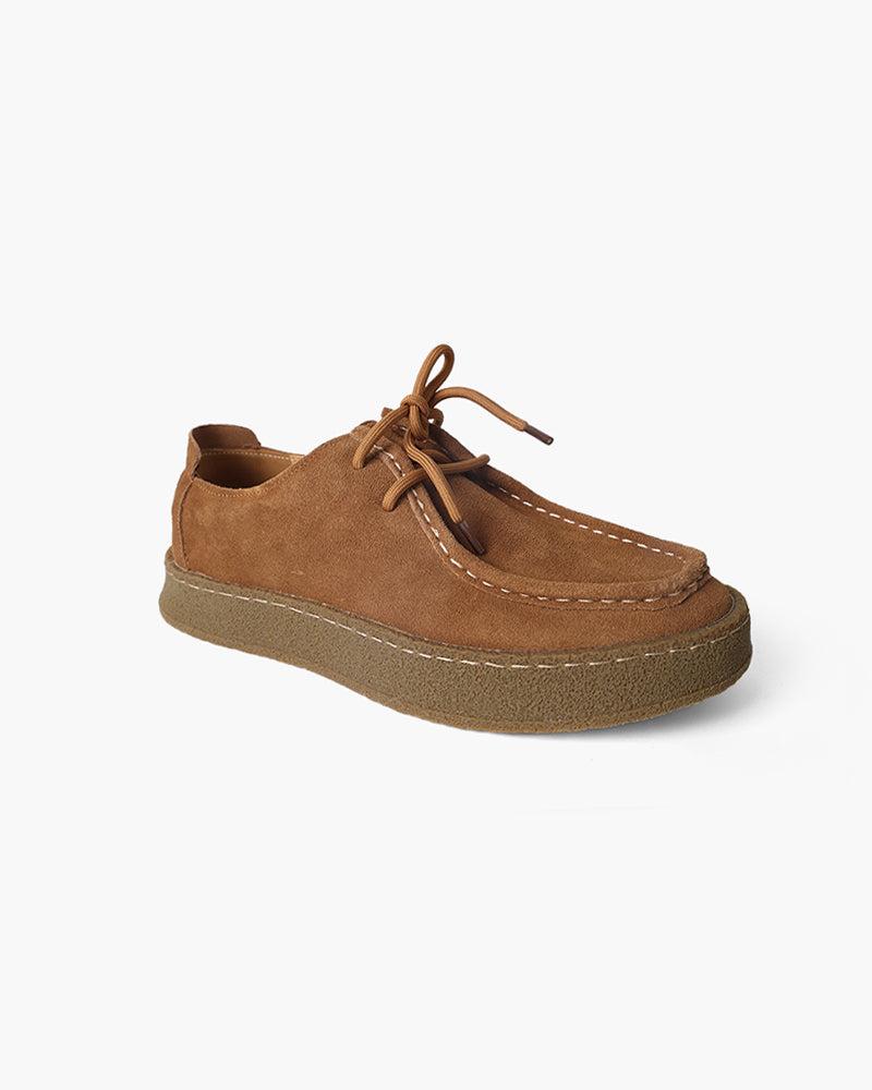 Mocassini uomo smart casual, con dettagli cucitura moc-toe e suola crepe per ogni giorno.