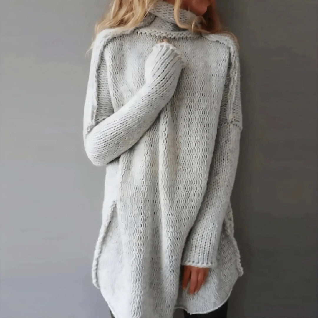 Maglione dolcevita da donna lavorato a mano, caldo e confortevole, perfetto per l'inverno.