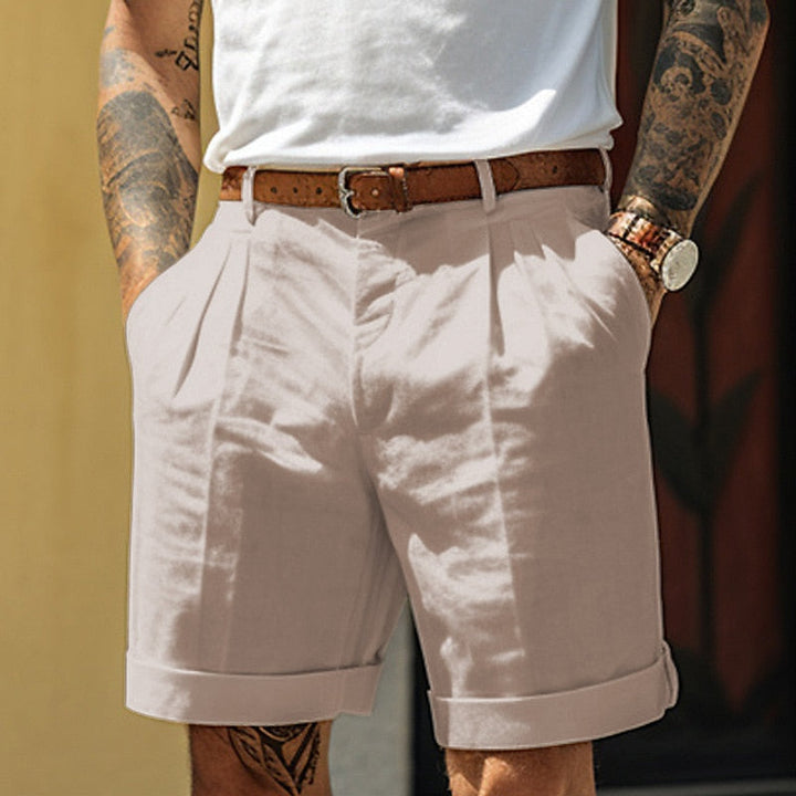 Pantaloncini eleganti da uomo, in lino, ideali per occasioni casual o più formali. Stile versatile per l'estate.
