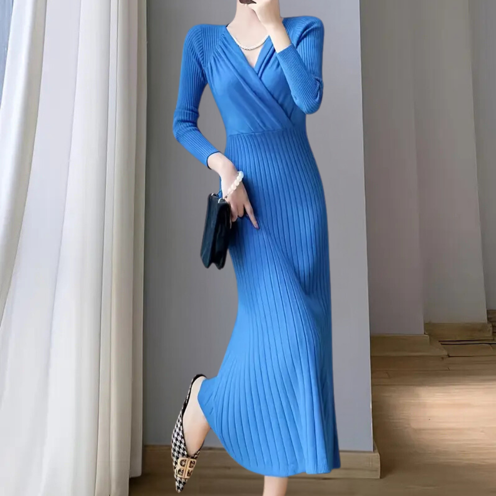 Abito midi donna in maglia con vestibilità aderente e sottile, perfetto per moda femminile versatile.