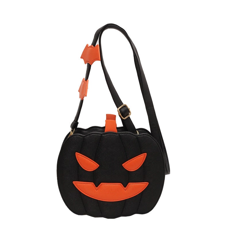 Borsa a tracolla Halloween da donna con zucca stilizzata e silhouette di pipistrelli volanti per la festa.