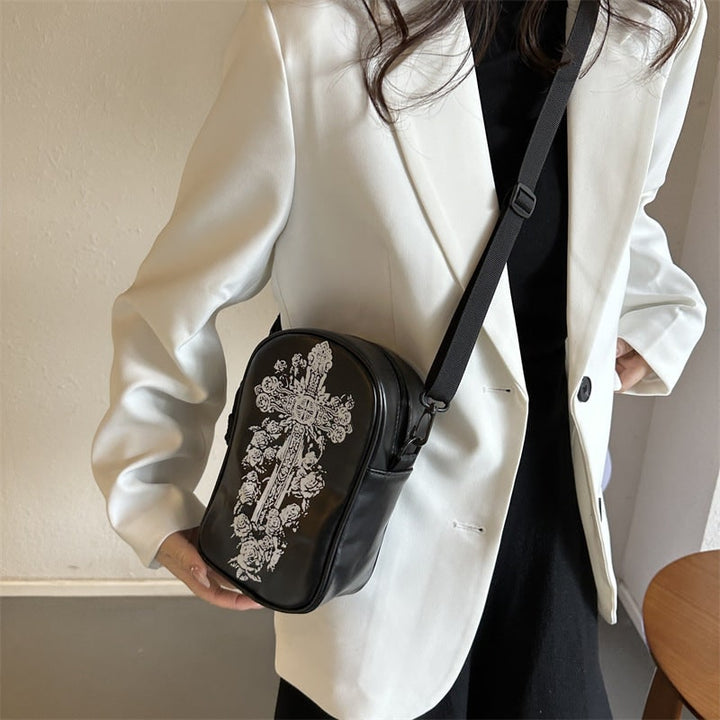 Borsa a tracolla per donna a tema Halloween, accessorio unico per un look spettrale e di tendenza.