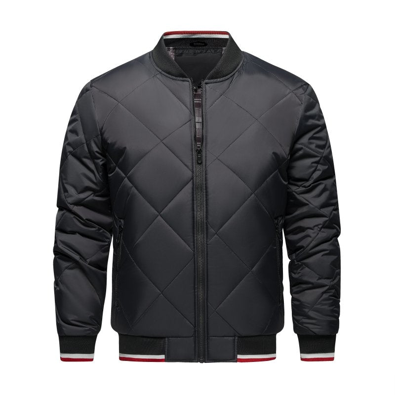 Giubbotto bomber uomo trapuntato geometrico, ideale per uno stile casual ed elegante.