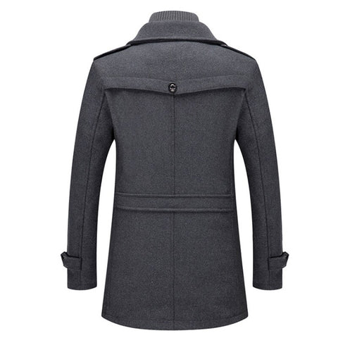 Caldo ed elegante cappotto uomo monopetto, un must-have per la moda invernale maschile e un comfort superiore.