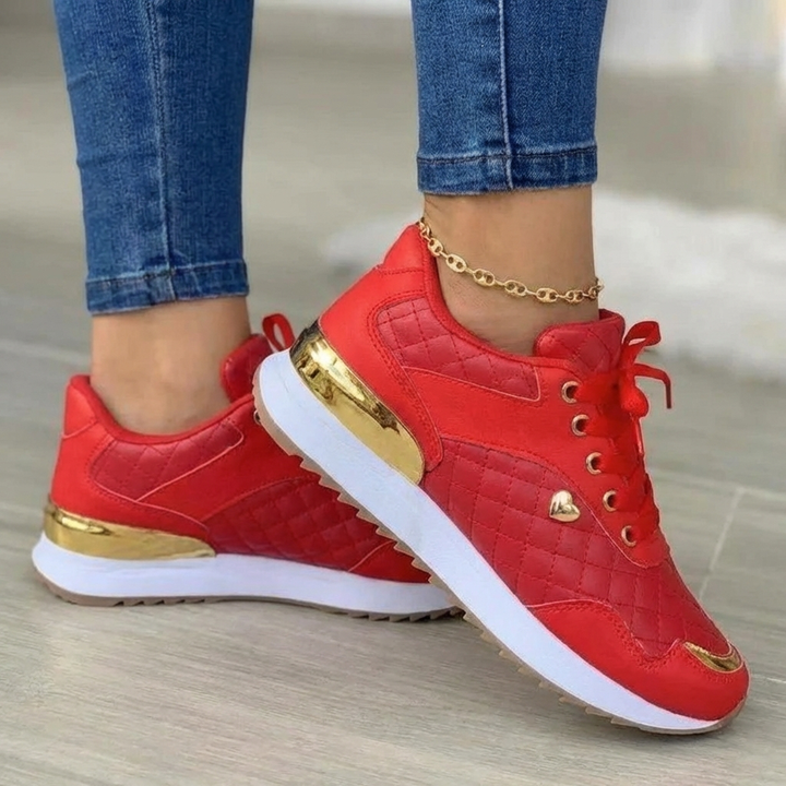Dettaglio sneakers donna bianche: leggerezza estrema e traspirabilità per massimo comfort e stabilità quotidiana.