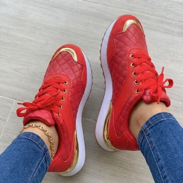 Sneakers donna traspiranti bianche con suola ammortizzata, garantiscono leggerezza e stabilità per la tua giornata.
