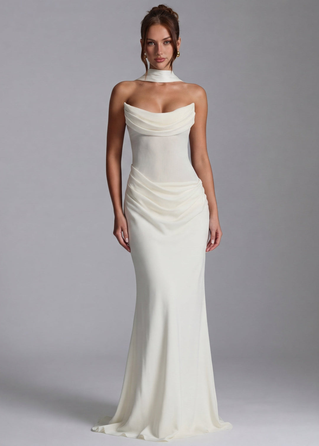Vestito lungo donna drappeggiato, nero, ideale per gala e serate. Maxi abito elegante e alla moda per occasioni formali.