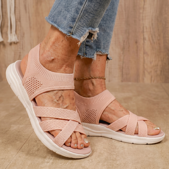 Calzature ortopediche da donna, ideali per comfort e stabilità. Sandali pratici per il passeggio estivo.