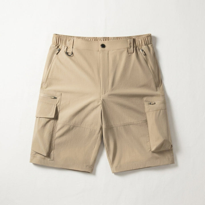Nuovi pantaloncini cargo uomo con vita elasticizzata e tasche capienti. Perfetti per un look casual e moderno.