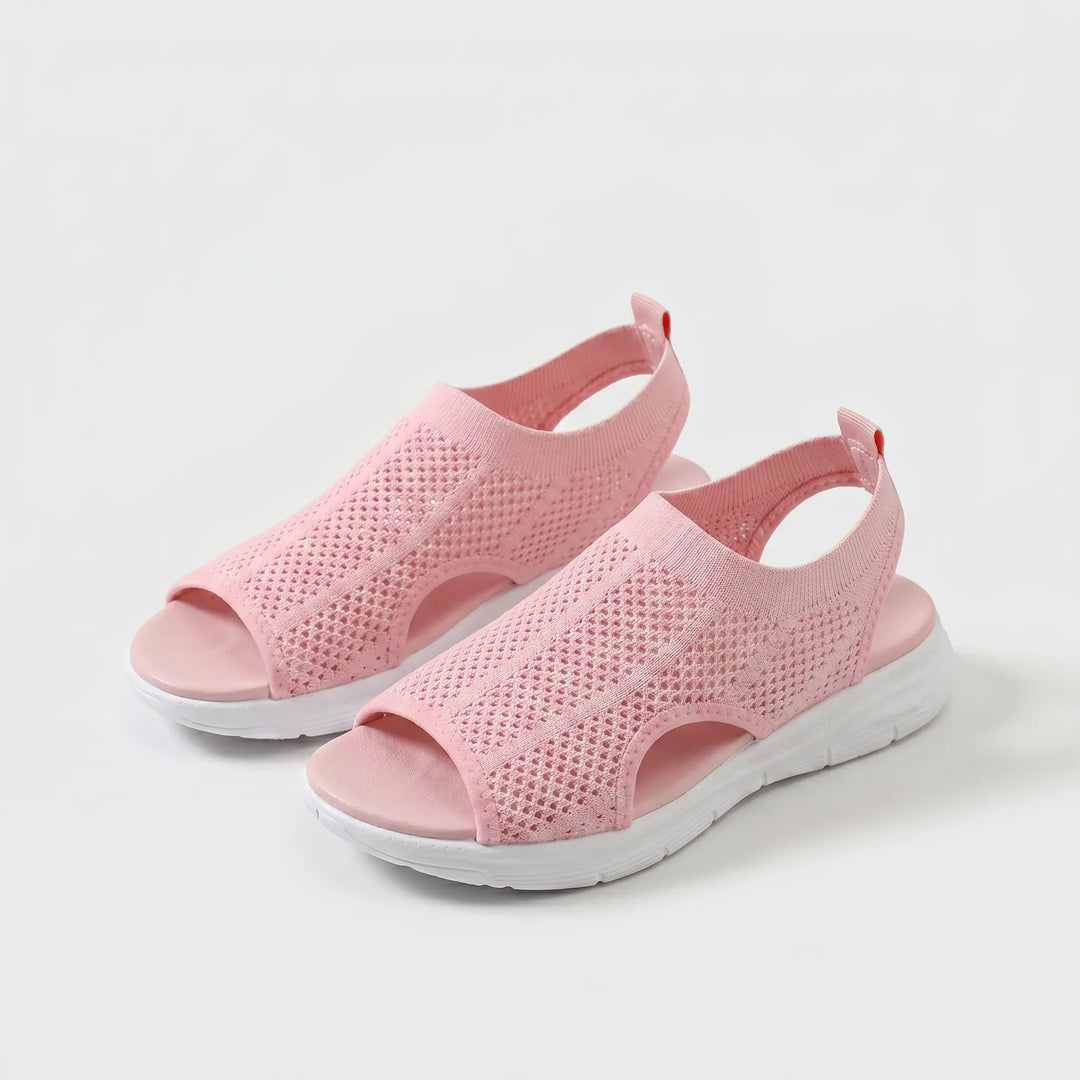Sandali piatti donna ultra comodi, ideali per lunghe passeggiate estive.