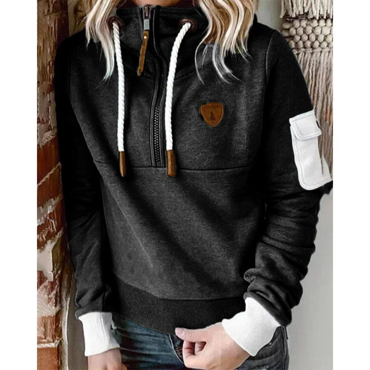 Felpa con cappuccio donna, essenziale per moda femminile. Morbida e confortevole, per un abbigliamento casual versatile.