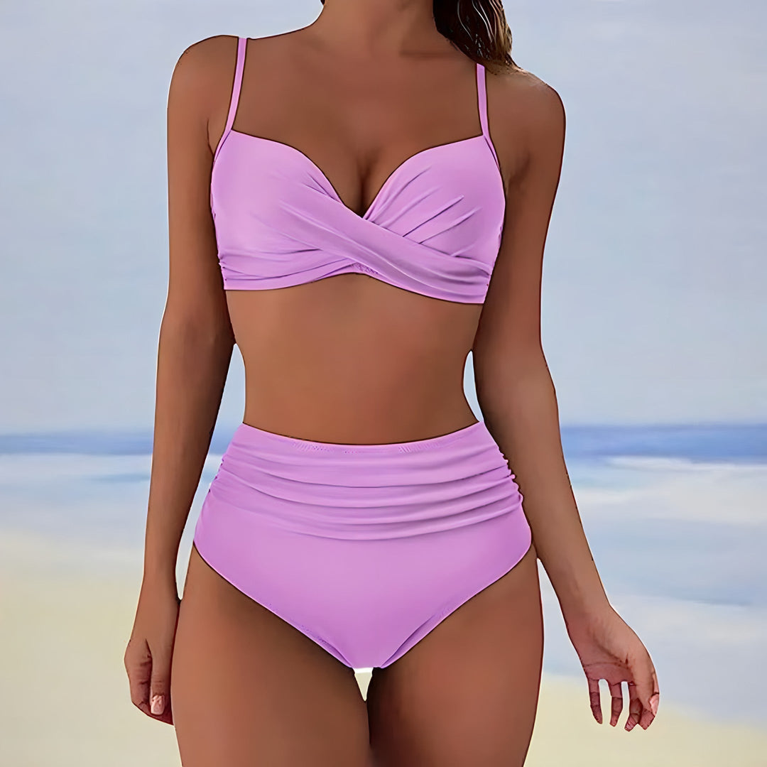 Costume bikini push-up donna imbottito, ideale per l'estate al mare o in piscina. Look irresistibile garantito.