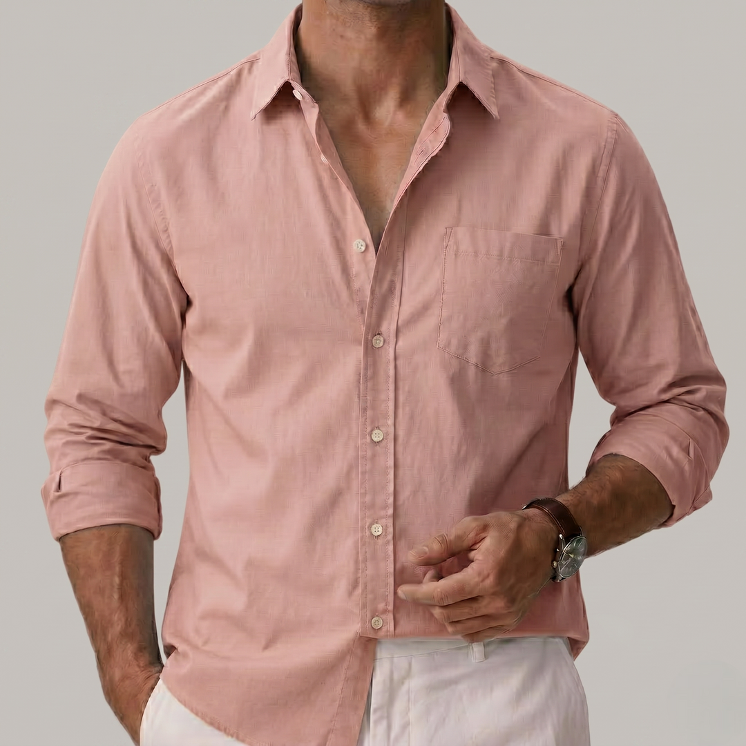 Camicia casual uomo maniche lunghe, colletto aperto, vestibilità morbida. Ideale per tempo libero.