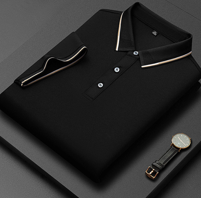 Polo uomo di lusso, perfetta per l'estate, in morbido cotone traspirante. Moda uomo estiva.