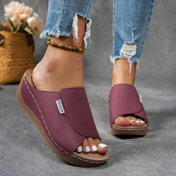 Sandali donna estivi ergonomici con supporto plantare per massimo comfort e camminata facile.